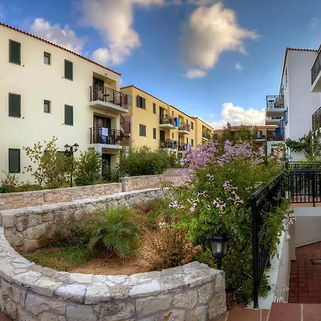 Margarita Aparthotel 2*