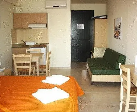 Aparthotel Margarita Agia Marina (Crete)